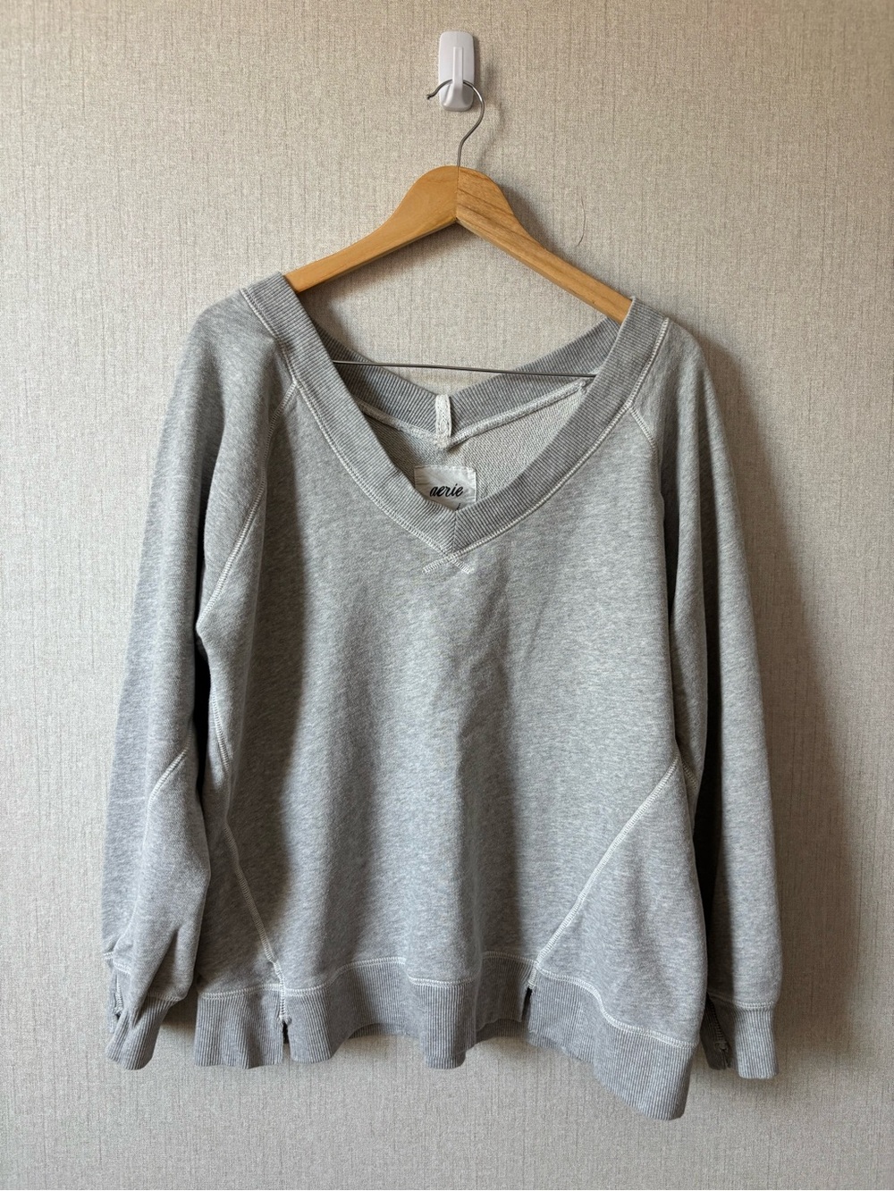 aerie Heather Gray V-Neck Pullover Sweatshirt